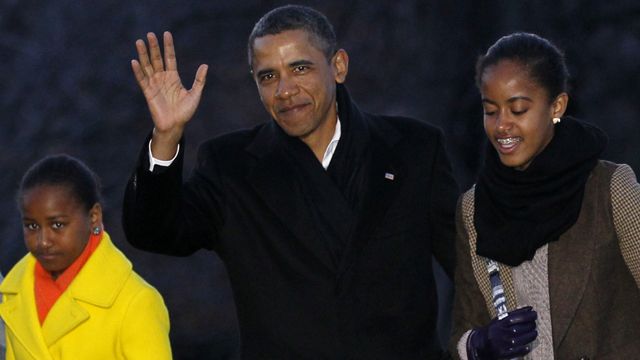 Obama Returns from Vacation, Goes into Campaign Mode