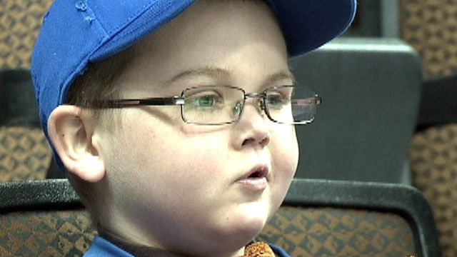 6-year-old battling cancer meets heroes