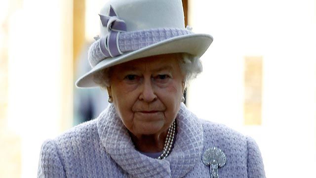 Fox Flash: What the Queen really thinks of Kate and Will