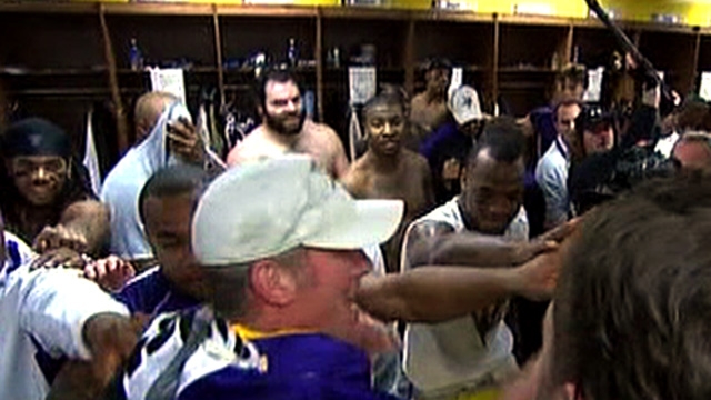 Brett Favre With 'Pants on the Ground'
