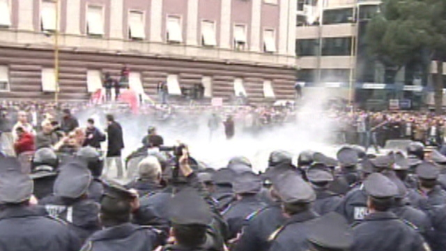 Around the World: Protesters, Police Clash in Albania