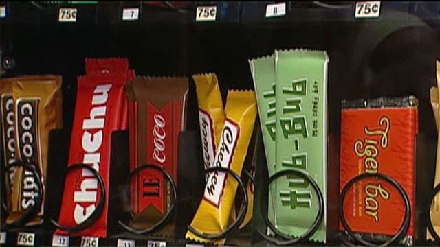 Fake vending machine serves up healthy food tips