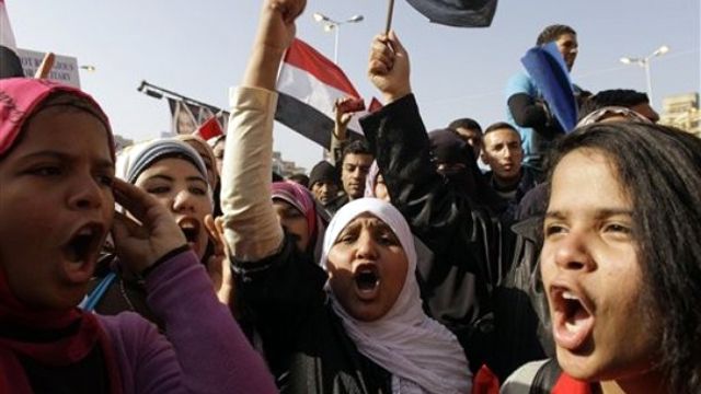 Egyptians demonstrate one year after Mubarak stepped down