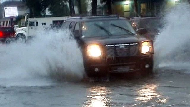 High water hinders commuters in Houston