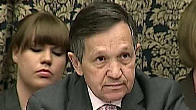Kucinich Suing House Cafeteria Over Olive Pit
