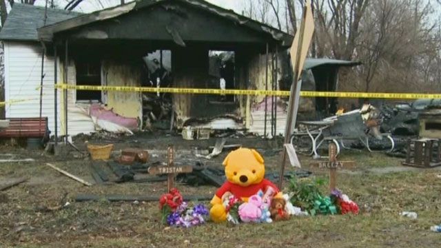 Fire kills mom, daughter in Illinois
