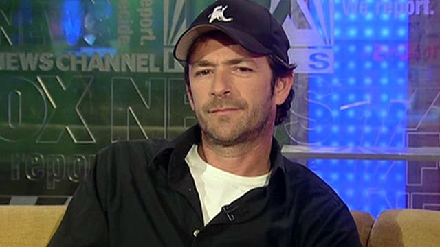 Luke Perry's back in the saddle
