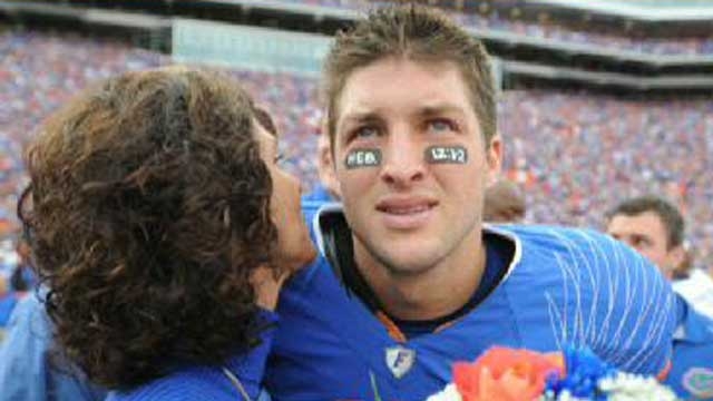 Tim Tebow and Mom Defend Anti-Abortion Ad