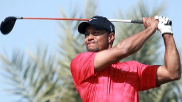 Keeping Score: Tiger Woods back in contention