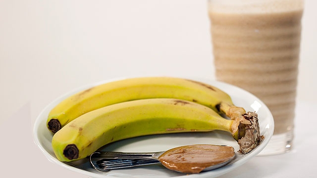 Protein-Packed Banana Almond Milk Smoothie