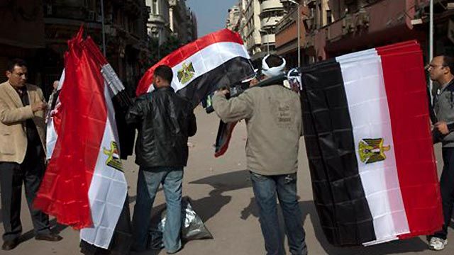 Protesters Demand Mubarak Leave Egypt