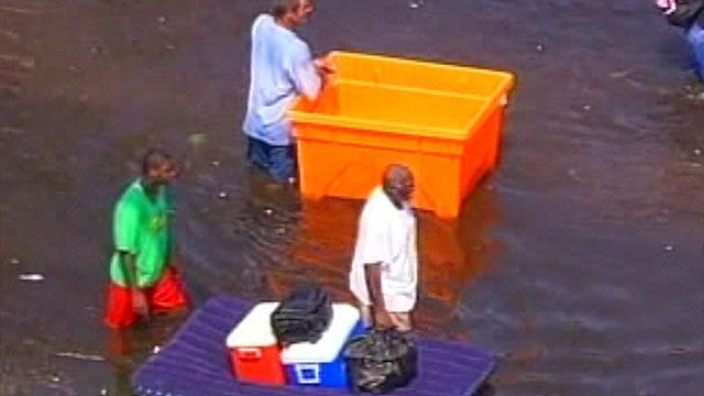 FEMA wants Hurricane Katrina victims to return money
