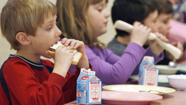 School takes homemade lunch, replaces with chicken nuggets