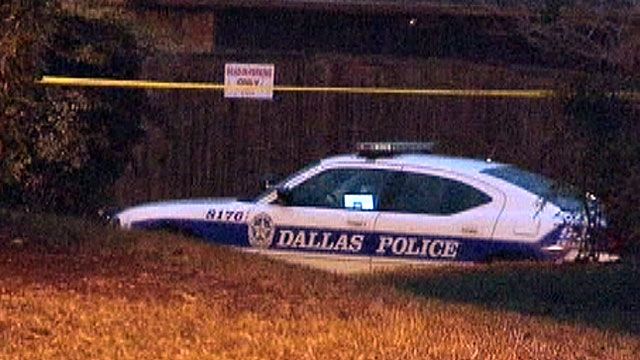 Gunman shoots police officer in Texas