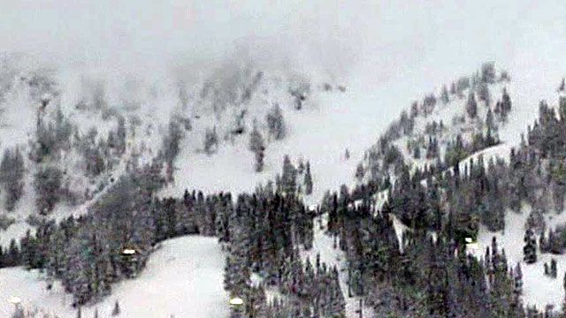 3 expert skiers killed in avalanche near ski resort