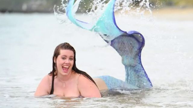 Aussie woman ditches job to become mermaid