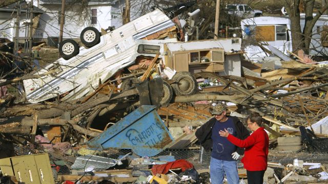 New storm warnings for twister-ravaged Midwest