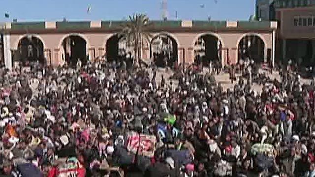 Desperate Scene at Libya-Tunisia Border