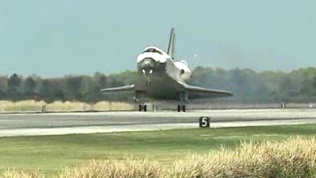 Shuttle Discovery's Final Return to Earth