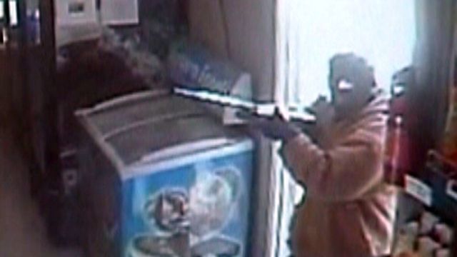 Across America: Cameras catch armed robbery in Massachusetts