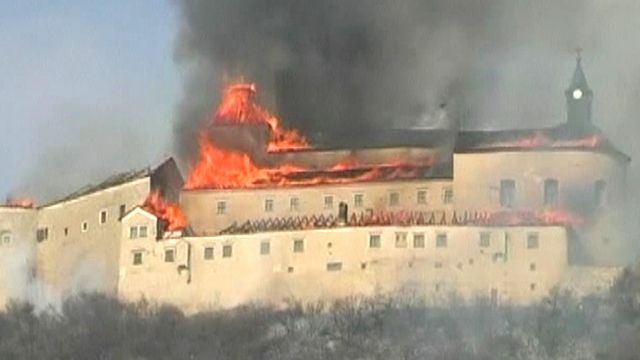 Massive fire tears through medieval castle in Slovakia