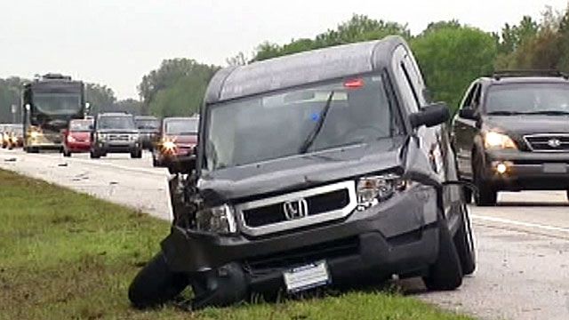 27 cars crash in 11 accidents on I-75 in Florida