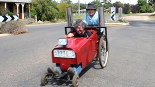 Wacky 'wheelie bin' race in Australia