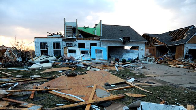 Powerful tornado rips apart homes in Dexter, Michigan