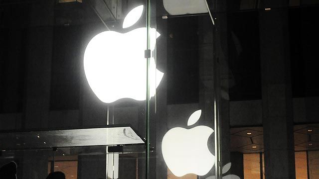Apple keeping cash overseas due to US taxes?