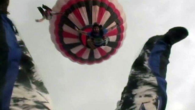 Video captures skydivers escaping deadly balloon crash
