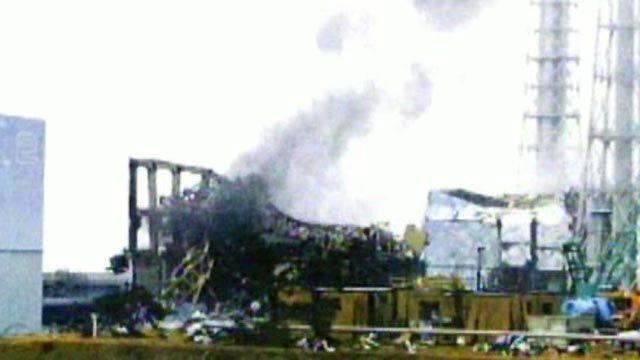Smoke at Nuke Plant Raises Fears in Japan
