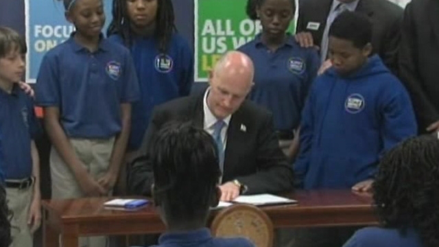 Florida's Governor Signs Teacher Merit Bill