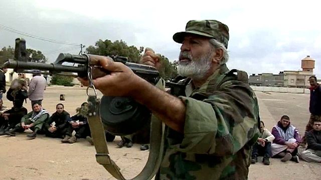 Libyan Civilians Get Weapons Crash Course