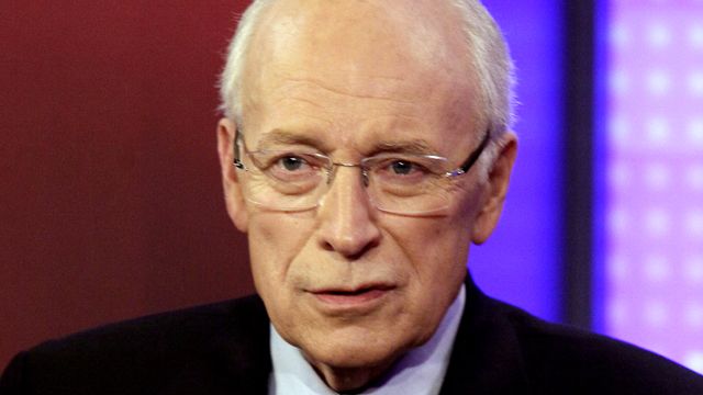 Dick Cheney undergoes successful heart transplant surgery