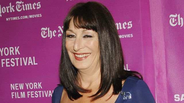 What Does Anjelica Huston Sing In The Shower?