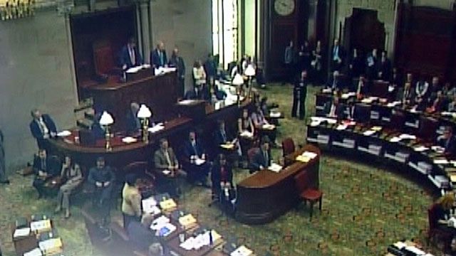 New York lawmakers come together in budget deal