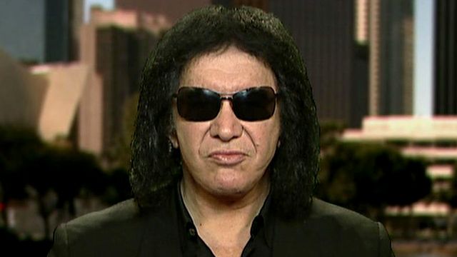Gene Simmons sticking with Romney
