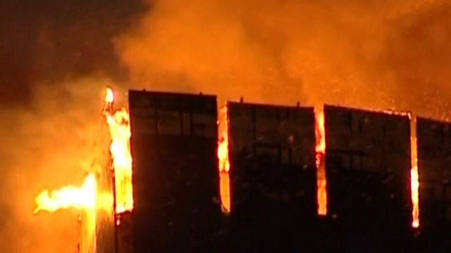 Inferno rages on top of Moscow skyscraper