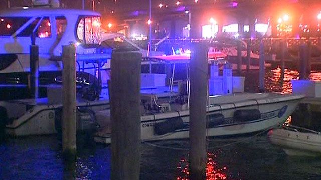 10 saved after boat overturns in Florida
