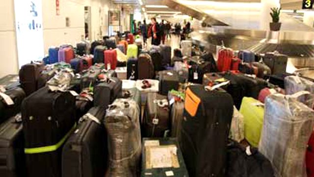 Let the bidding begin: Making money with unclaimed luggage