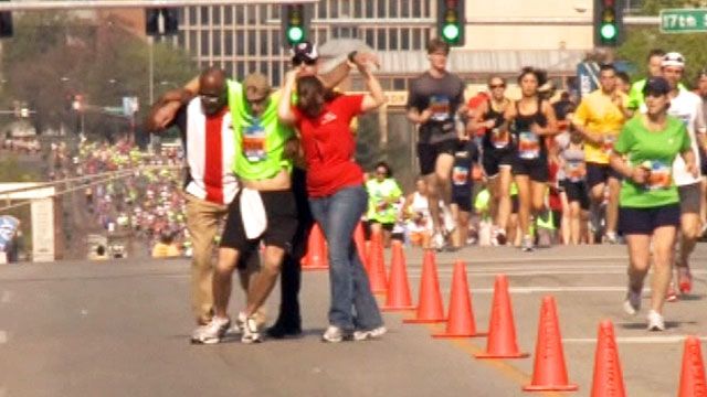 Marathon Runners Battle St. Louis Heat