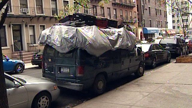 Hoarder angers wealthy neighbors in New York