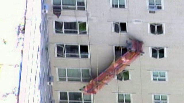 Across America: Scaffolding nearly collapses in NYC