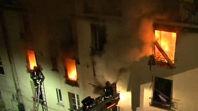 Around the World: Apartment Fire in France 