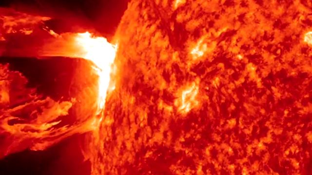 Stunning solar explosion captured by NASA cameras