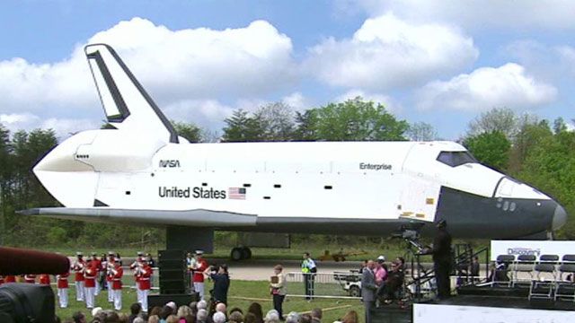Shuttle Discovery welcomed at Smithsonian