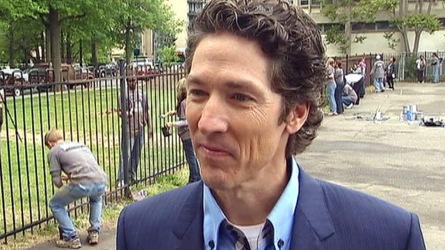 Joel and Victoria Osteen bring message of hope to DC