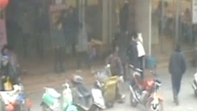 Around the World: Video helps catch gang of crooks in China