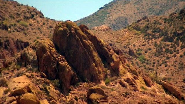 Grandmother falls from cliff in Superstition Mountains