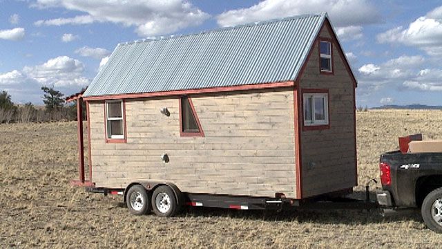 Tiniest house in Colorado on the move